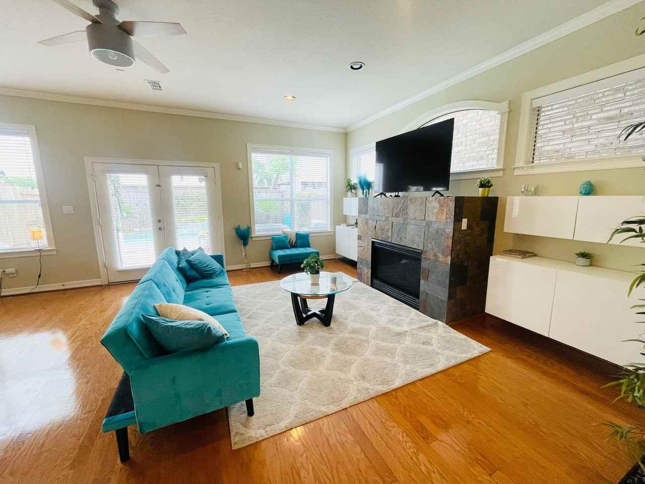 5457 Fairdale Ln - Photo 3 of 25