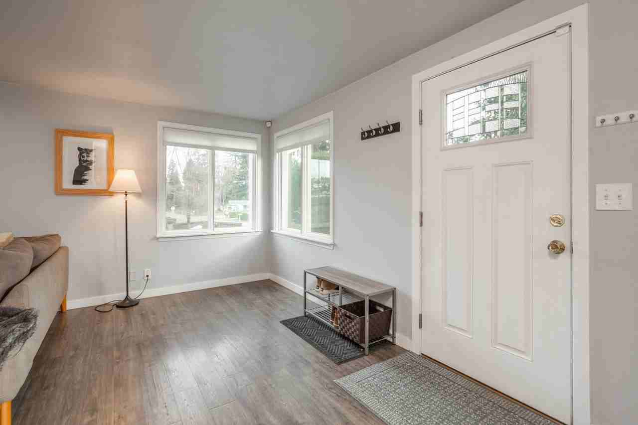 20405 8th Ave S - Photo 2 of 29