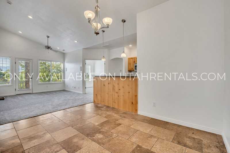 1028 Canyon Vista Rd #3 - Photo 5 of 29