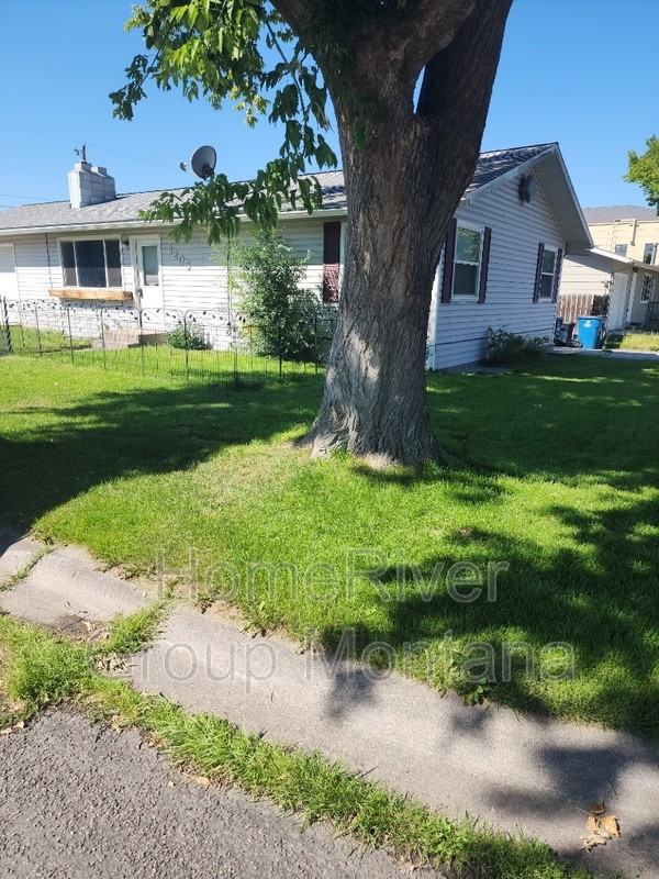 2205 Margaret Street - Photo 2 of 11