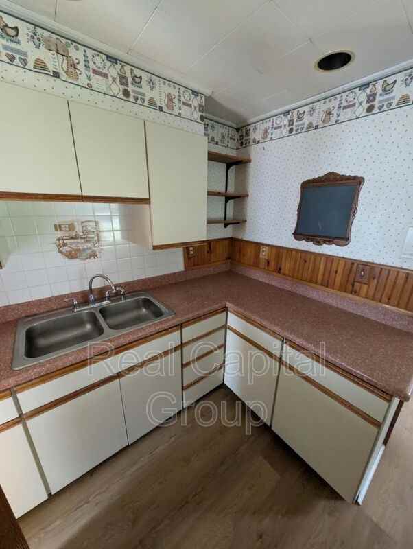 27 Kingswood Dr - Photo 3 of 14