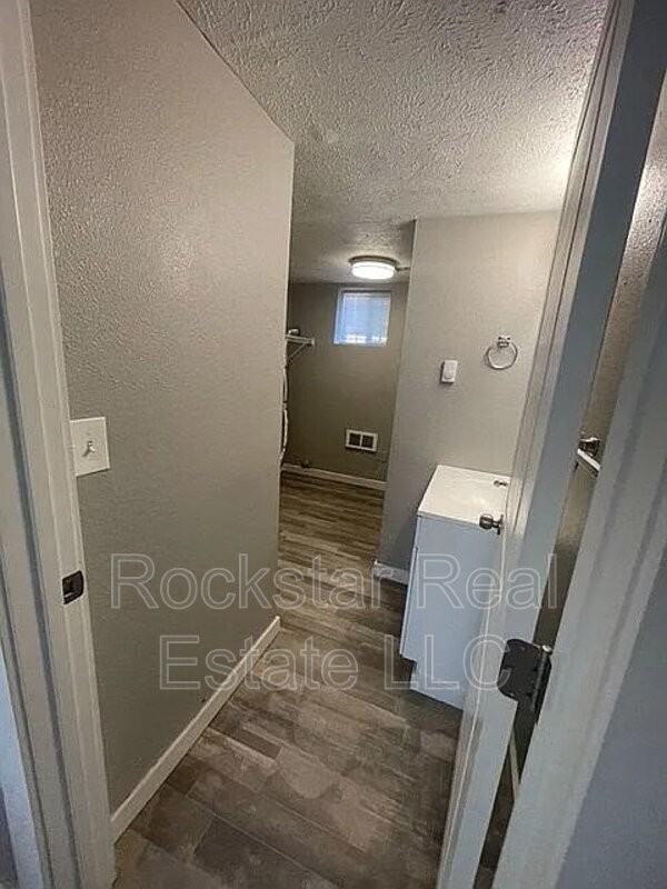 2213 N Perry St - Photo 6 of 9