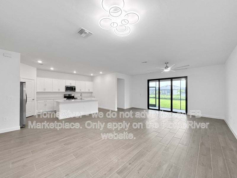 14290 Winding Cedar Way - Photo 3 of 25