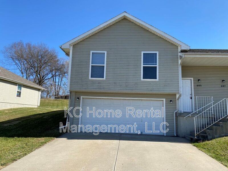 605 Susanne Ct - Photo 2 of 29