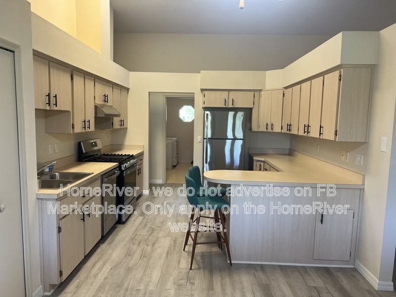 26913 Racquet Cir - Photo 3 of 25