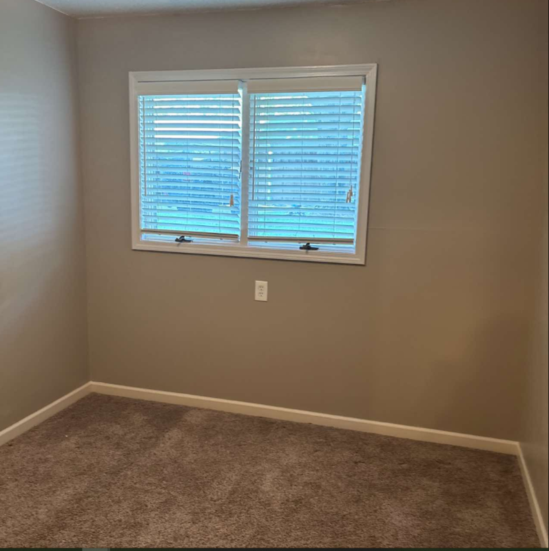 173 Pinewood Cir - Photo 5 of 10