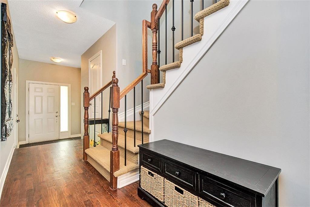 116 Talltree Crescent - Photo 3 of 10