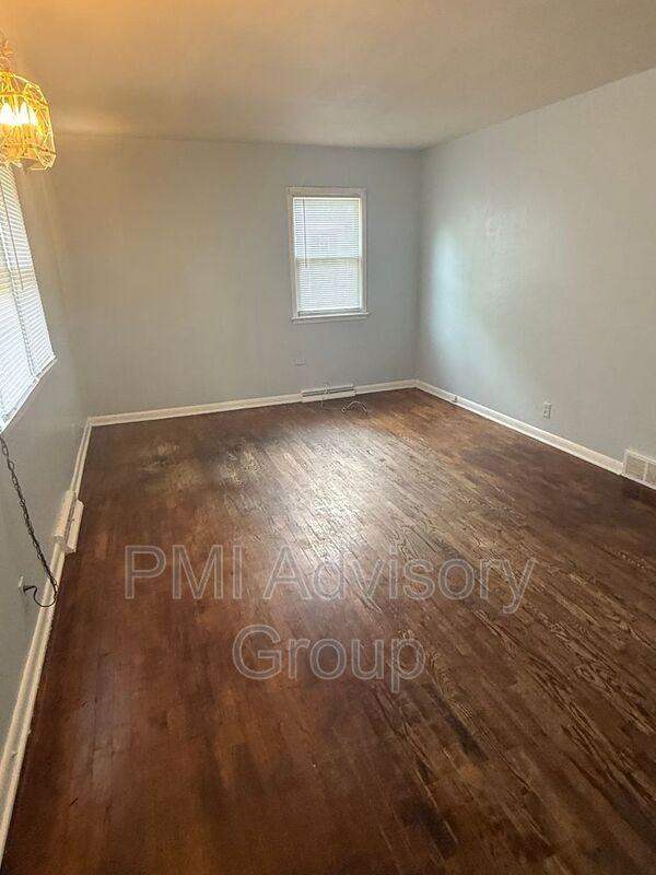 2014 Sw Van Buren St - Photo 2 of 6