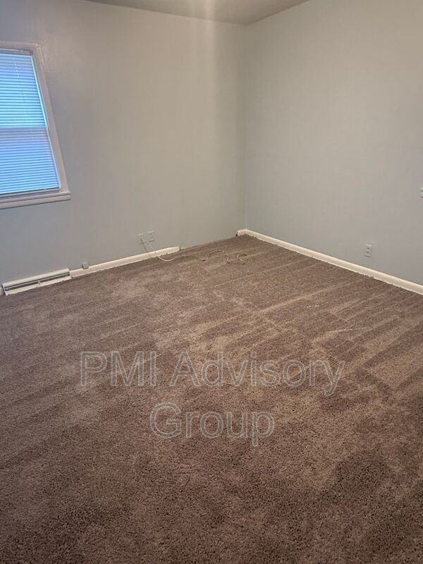 2014 Sw Van Buren St - Photo 5 of 6