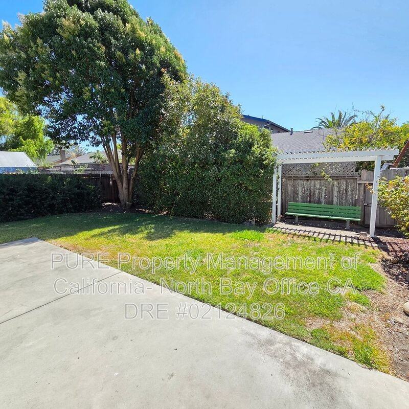 132 Arlington Dr - Photo 3 of 10