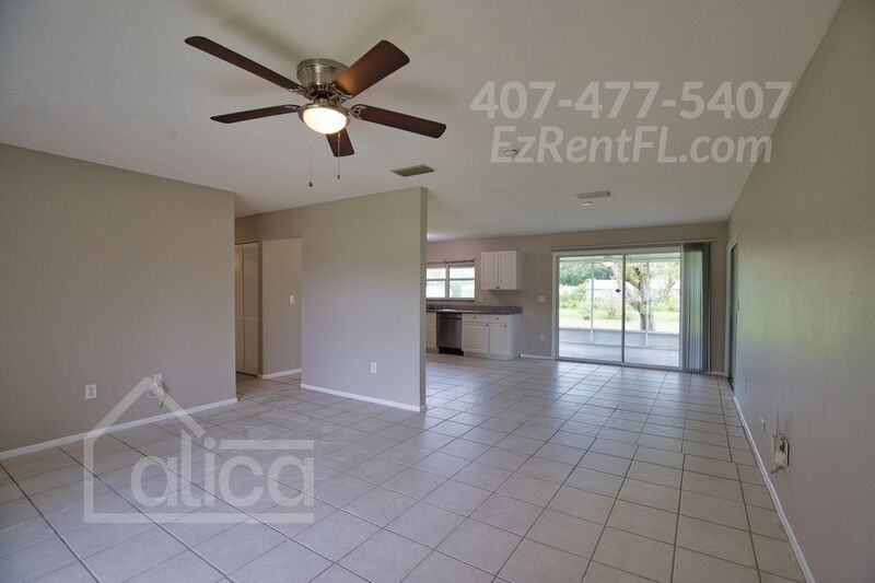 6667 Carovel Ave - Photo 6 of 36