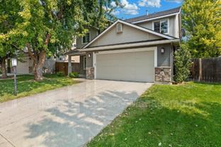 6018 N Silver Maple Ave - Photo 1 of 1
