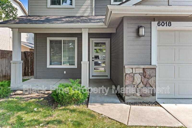 6018 N Silver Maple Ave - Photo 4 of 39