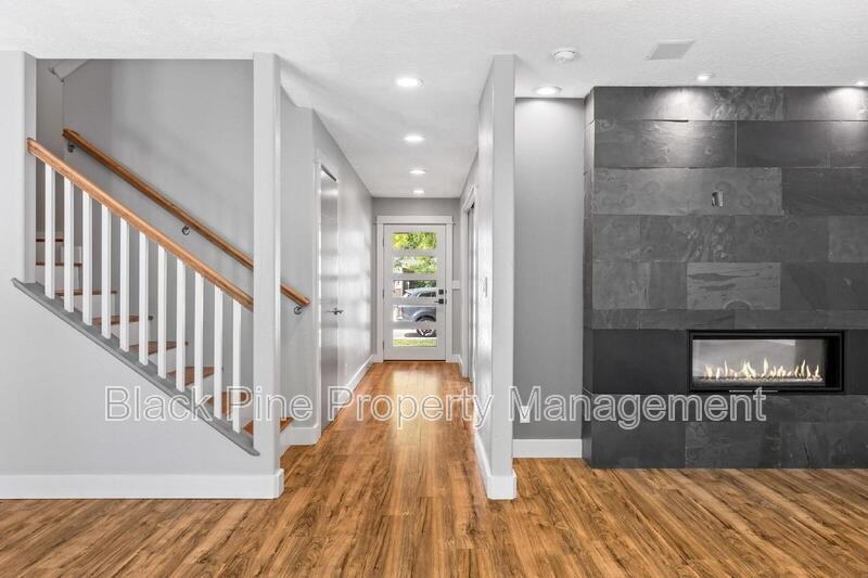 6018 N Silver Maple Ave - Photo 5 of 39