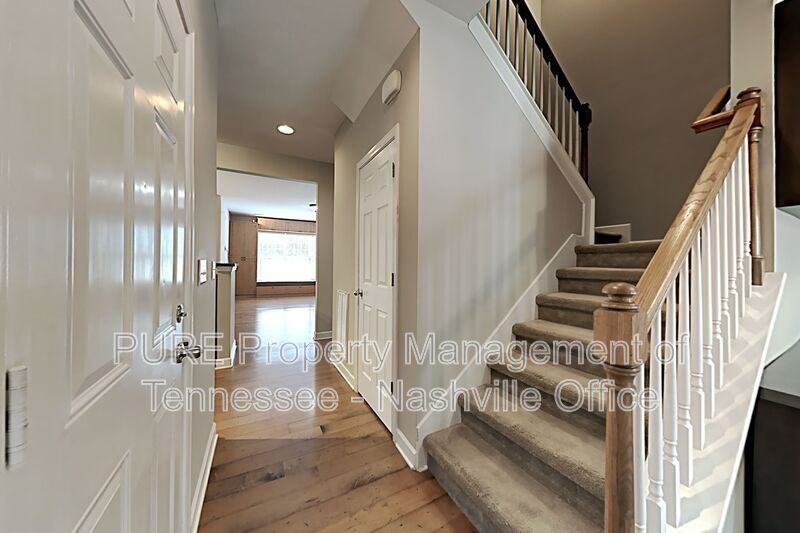 7539 Kemberton Ct - Photo 4 of 25