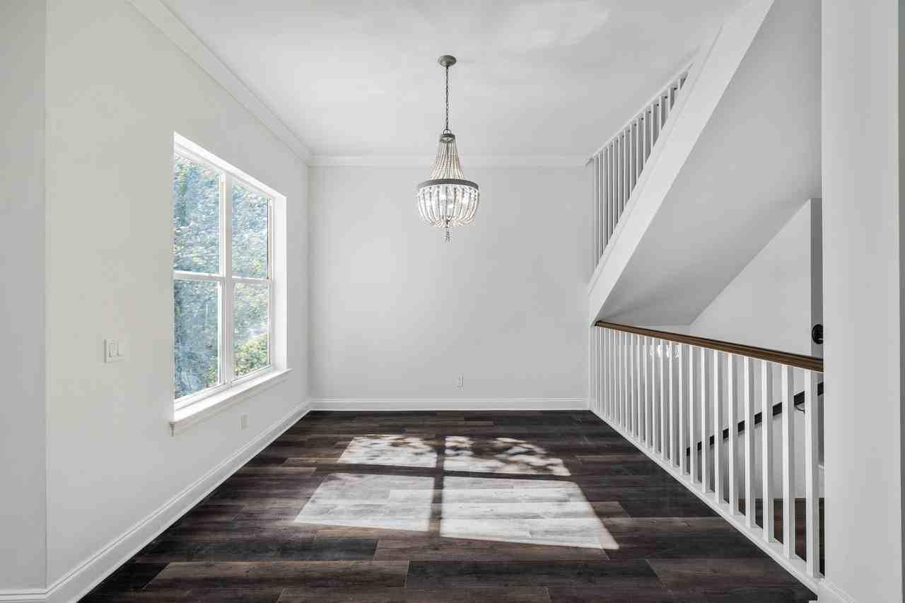 21811 Palm Ave - Photo 3 of 12