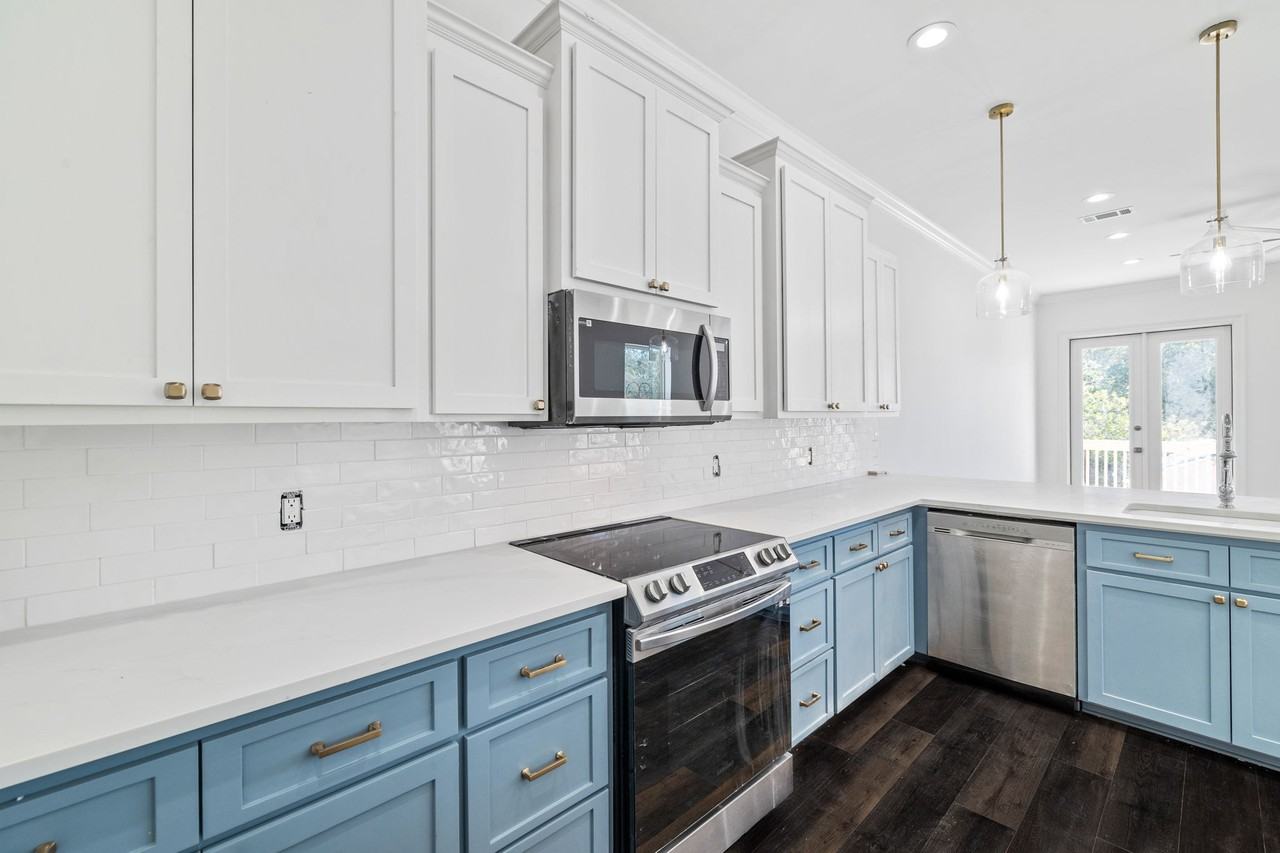 21811 Palm Ave - Photo 5 of 12