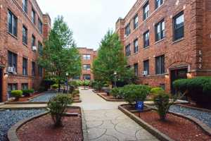 featured image of 6265 West Cornelia Avenue #3E