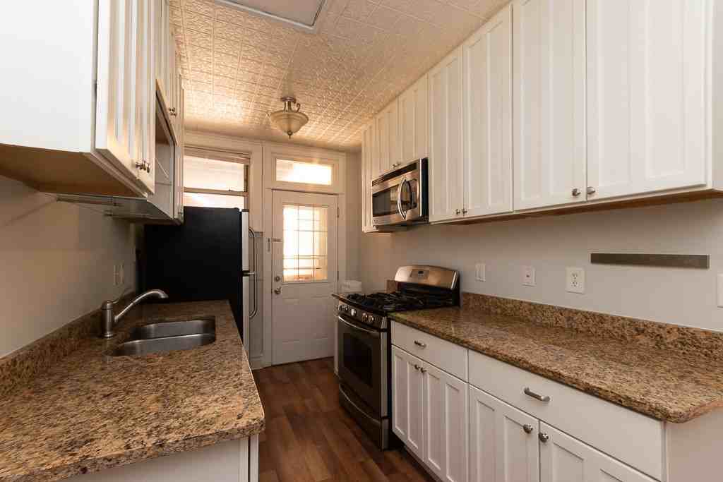 SURF + BROADWAY #3N - Photo 2 of 18