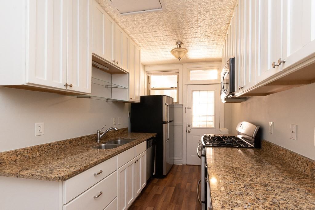 SURF + BROADWAY #3N - Photo 3 of 18