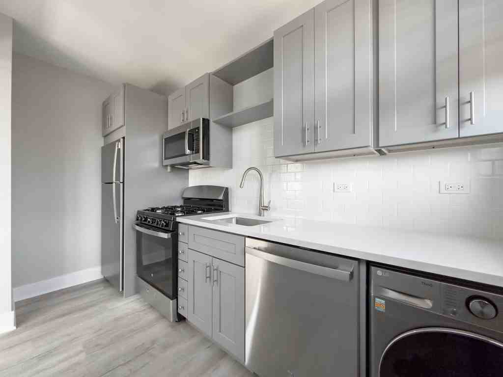 373 Hazel Avenue #1C - Photo 3 of 21