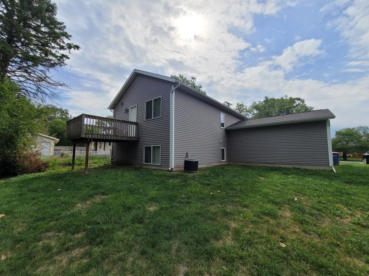 2727 Abigail St Se - Photo 2 of 20