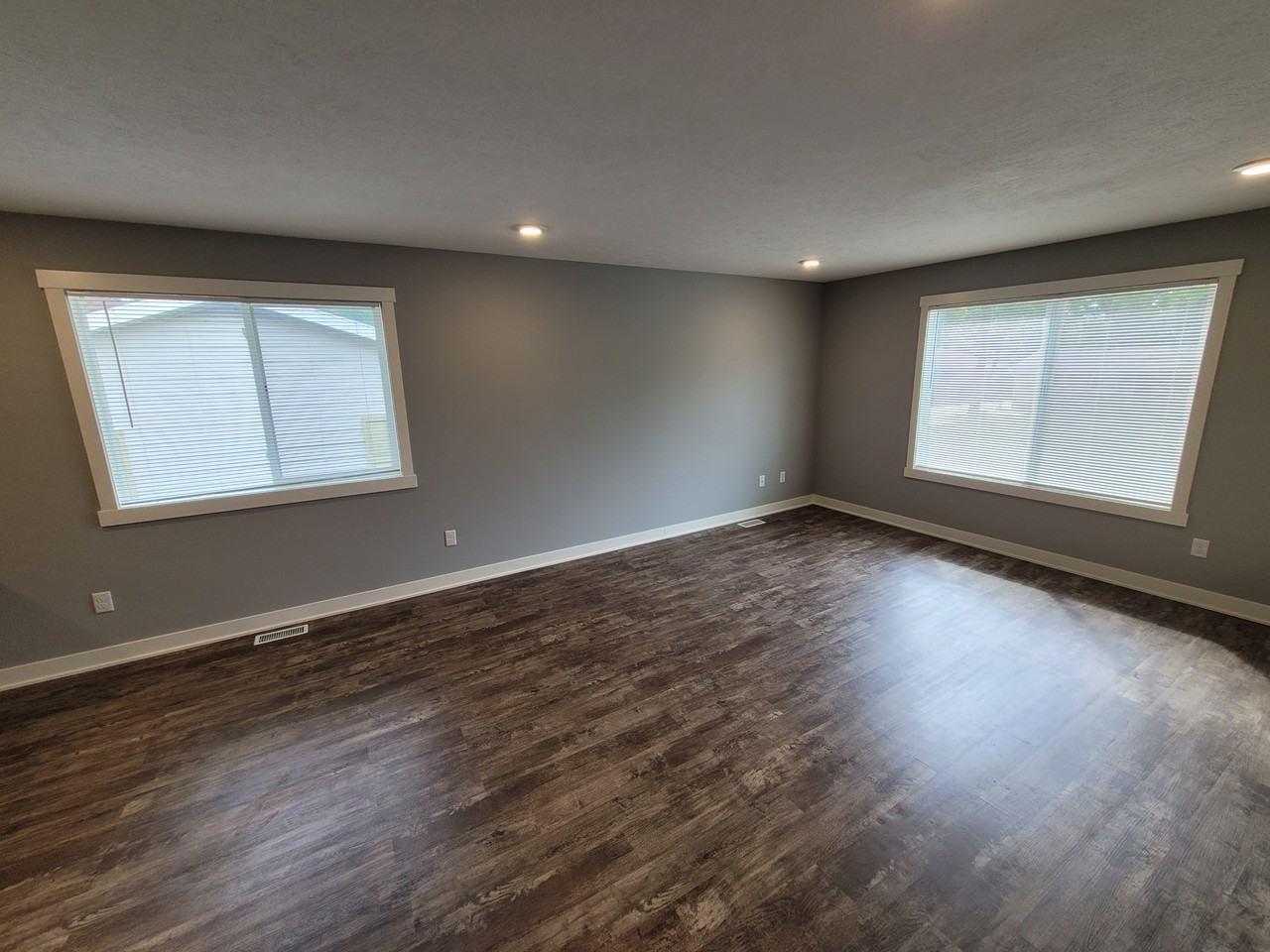 2727 Abigail St Se - Photo 5 of 20