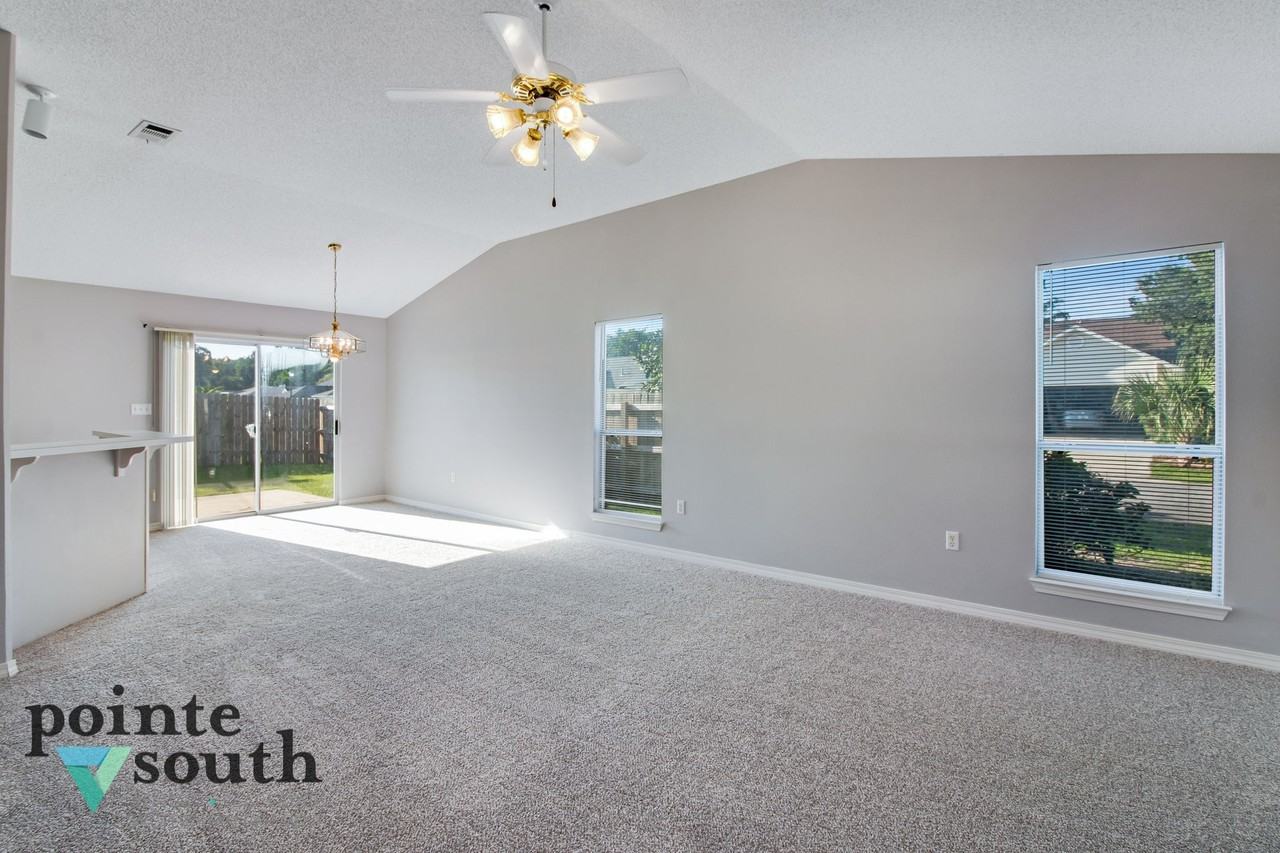 987 John Wayne Cir - Photo 5 of 26