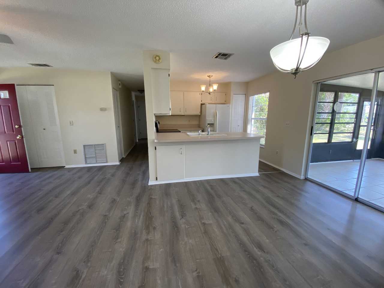 1106 Northview St - Photo 2 of 15