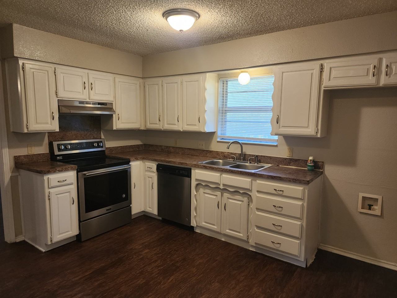 2625 Putnam St - Photo 6 of 16