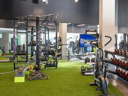 2385 3rd Ave - Photo 4 of 23