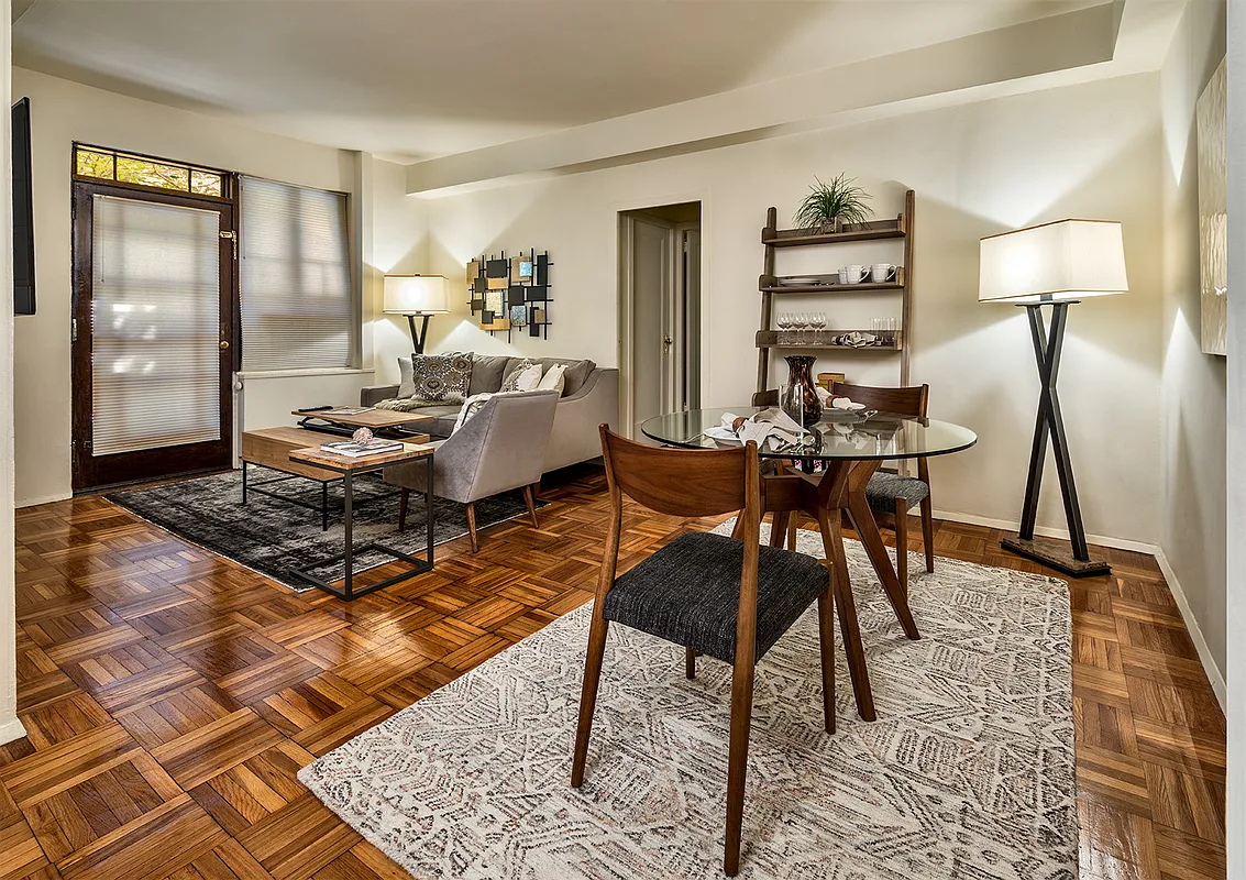 1969 Mcgraw Ave - Photo 2 of 9