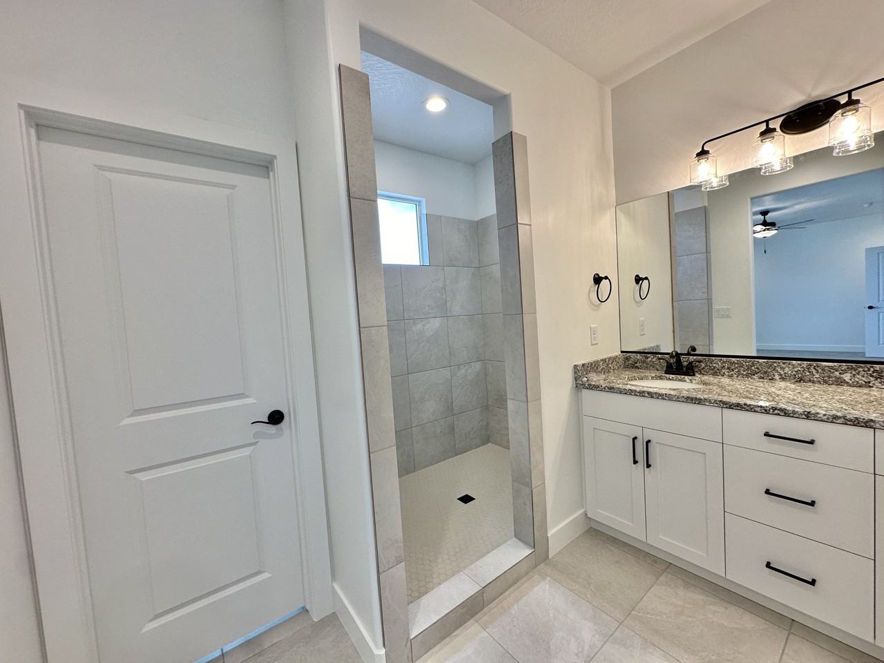 210 Nw - Photo 4 of 10