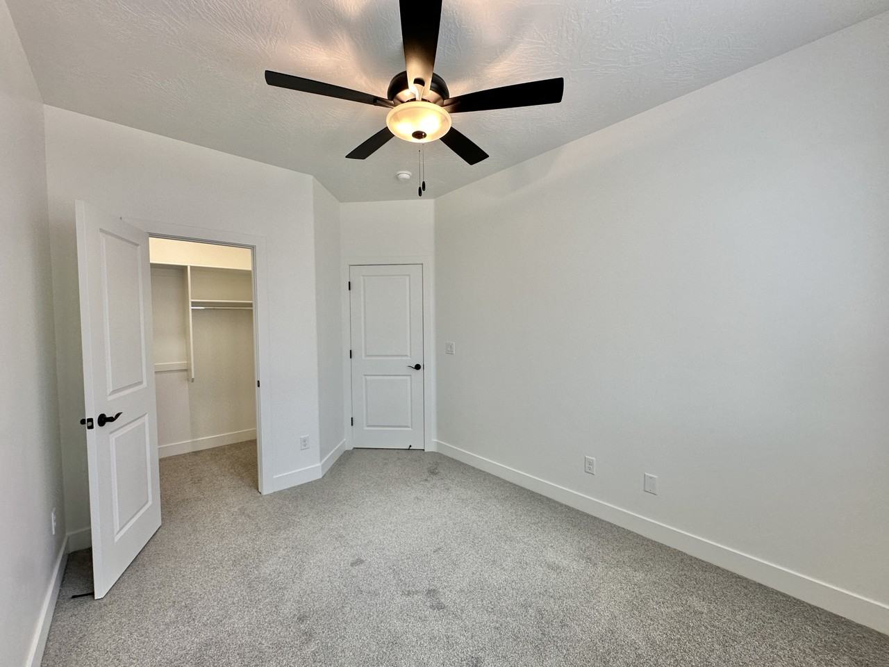 210 Nw - Photo 7 of 10