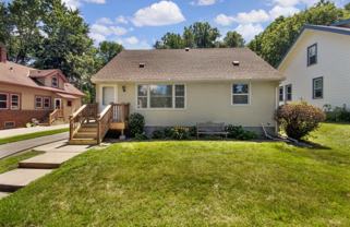 206 Winona St W - Photo 1 of 1
