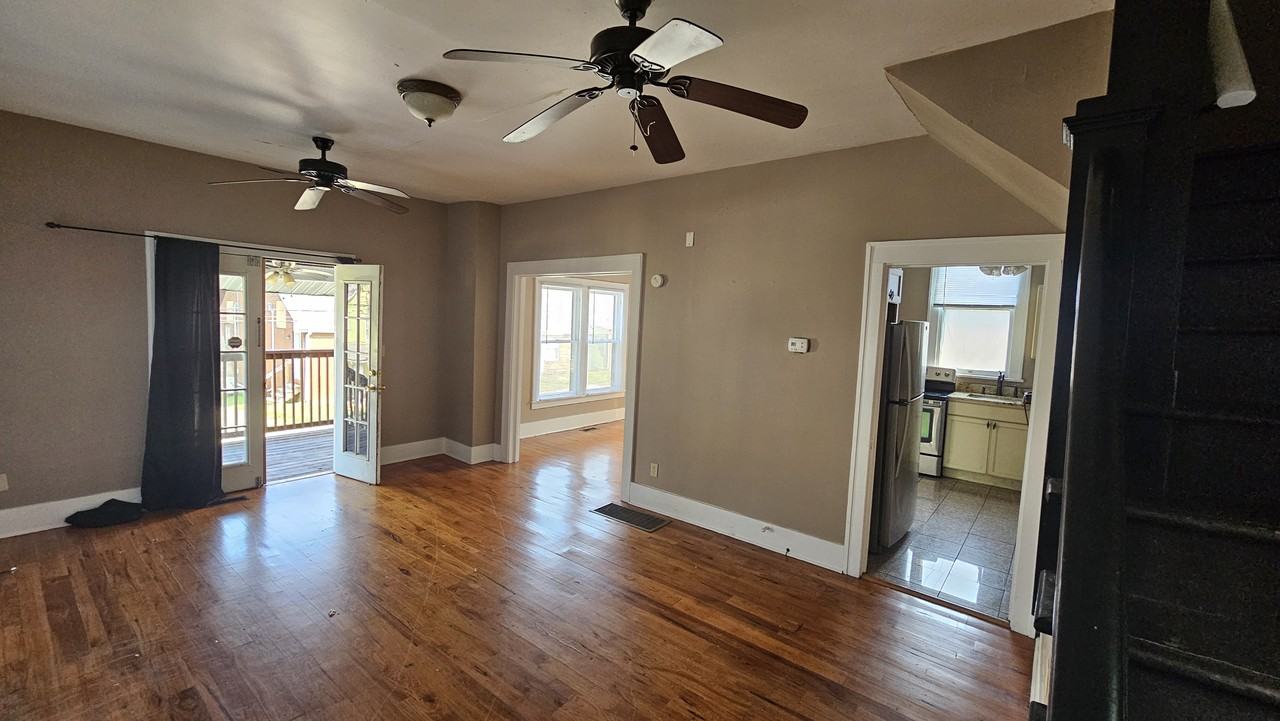 774 Garrison Avenue - Photo 3 of 23