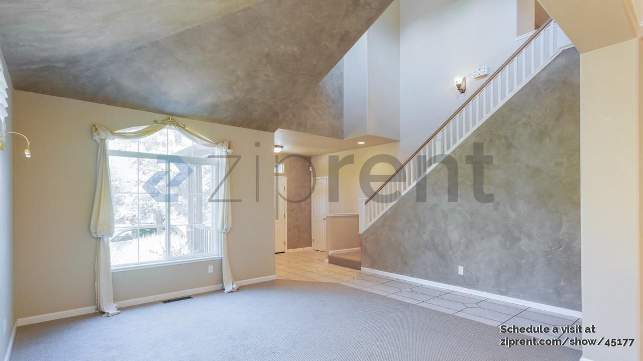 5420 Hazelwood Ct #1 - Photo 7 of 38