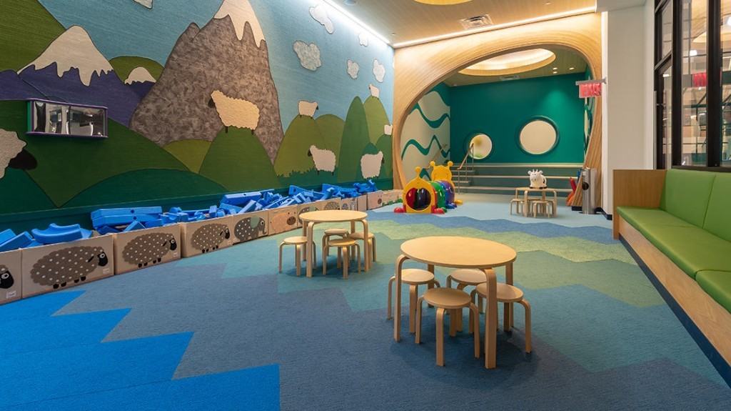 W 57th St #403 - Photo 5 of 12