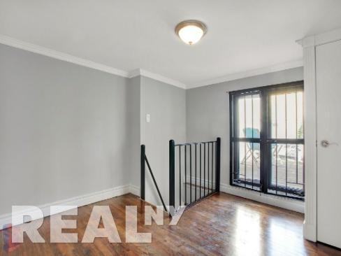 E 12th St #PHW - Photo 6 of 9