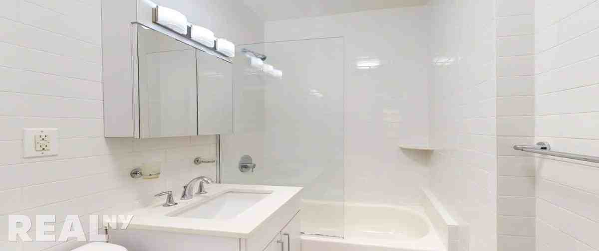 W 72nd St #2B - Photo 2 of 12