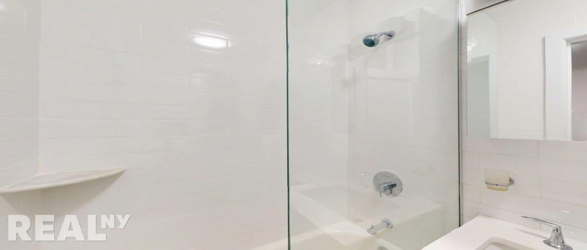 W 72nd St #2B - Photo 3 of 12