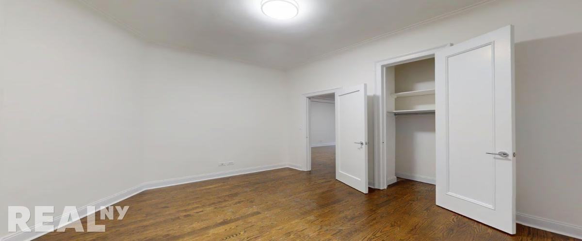 W 72nd St #2B - Photo 5 of 12