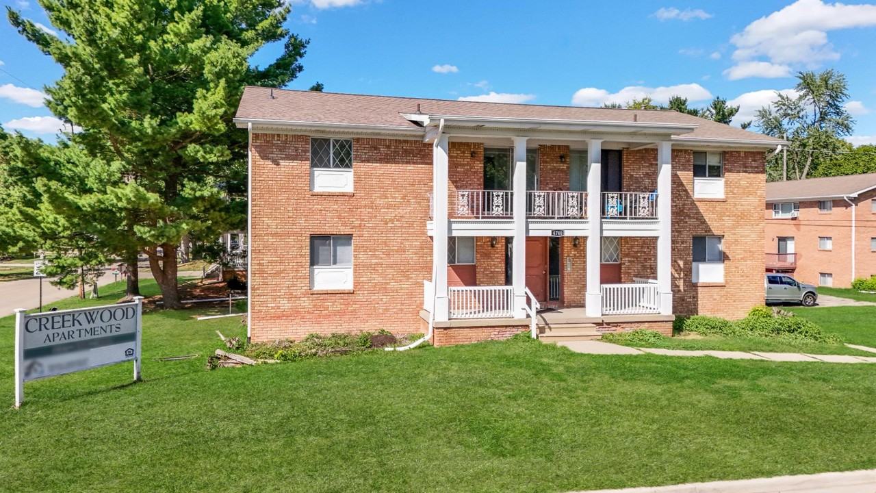 Creekwood Apartments - Photo 2 of 10