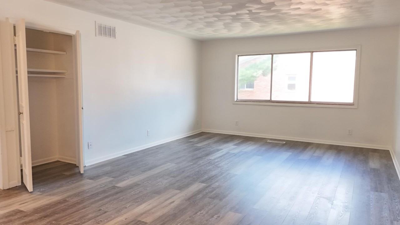 Creekwood Apartments - Photo 5 of 10