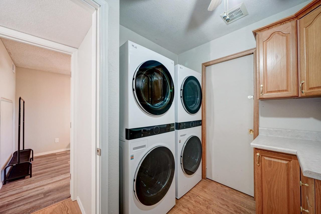 Harmont - Photo 2 of 7