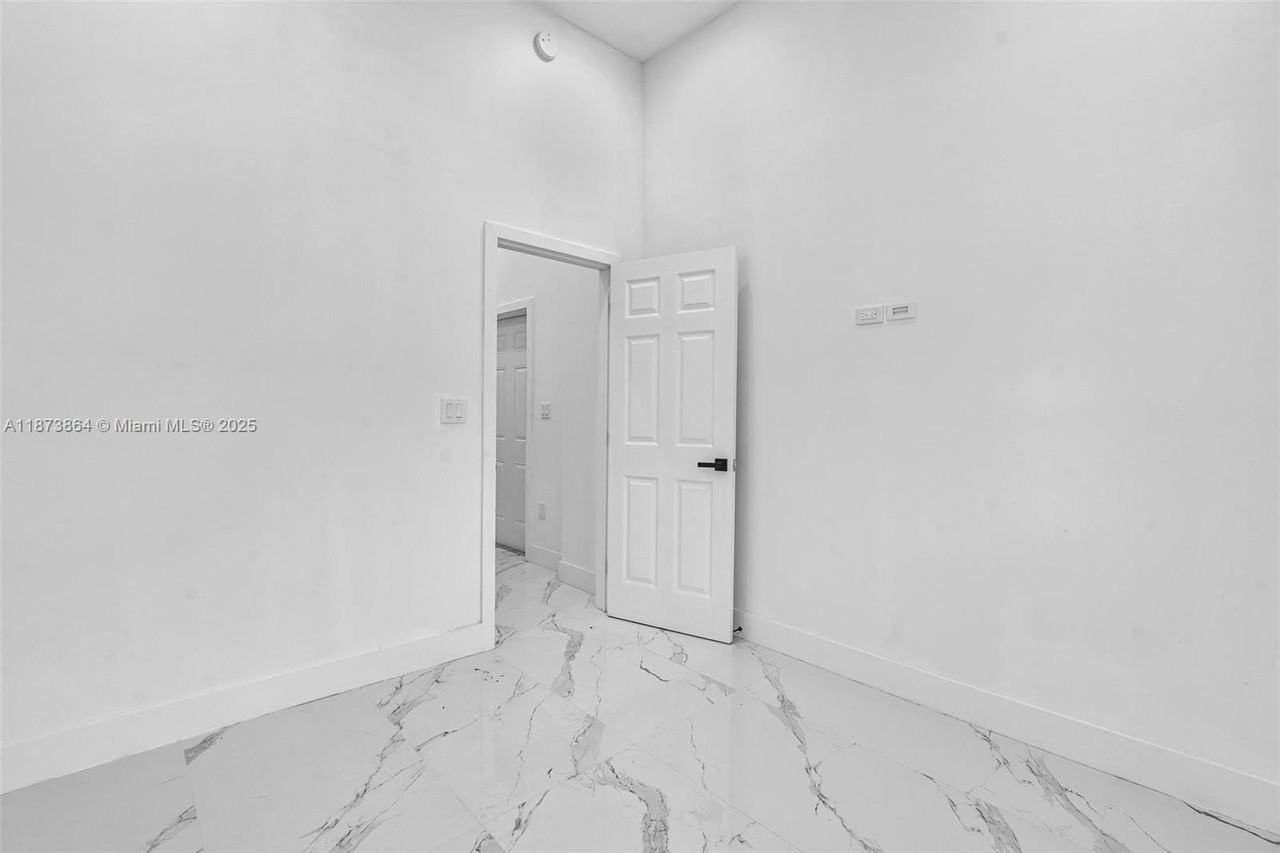 5850 Ne 3rd Ave #1 - Photo 5 of 7