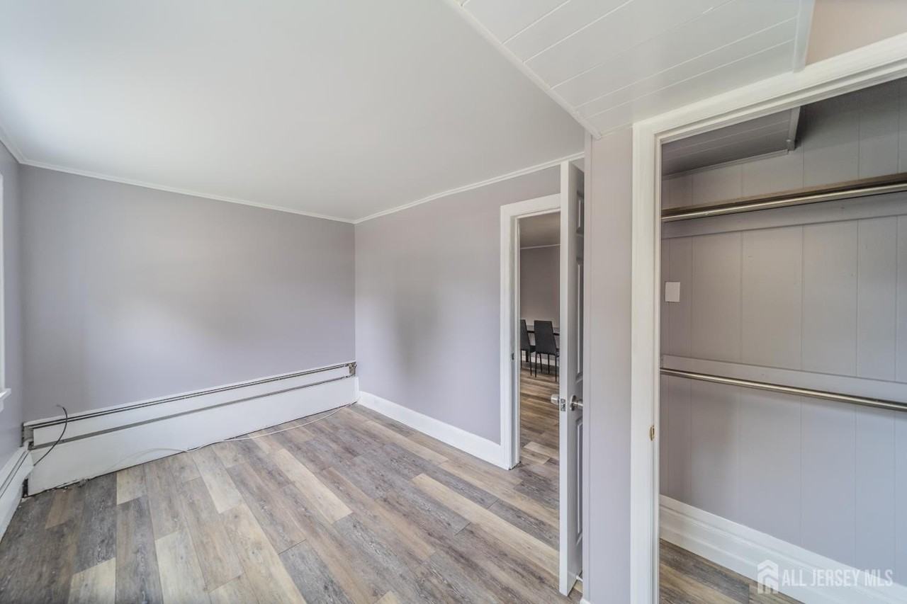 42 Crosby Ave - Photo 7 of 14