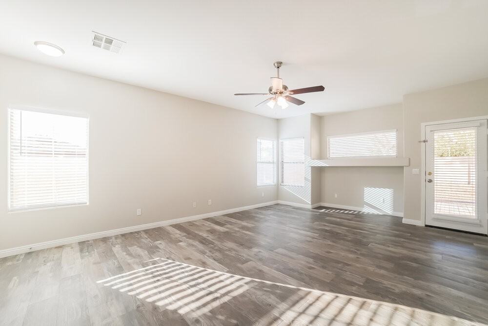 10240 W Chipman Rd - Photo 3 of 16