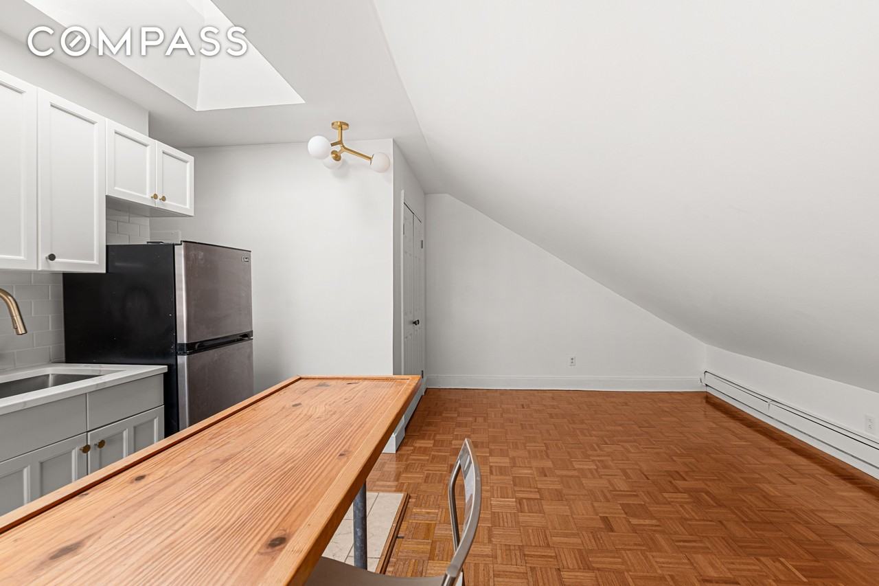 306 Lafayette Ave #4 - Photo 2 of 10