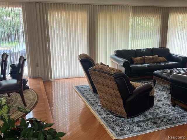 6358 Timberwood S - Photo 7 of 8